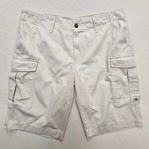 NWOT True Religion Cargo Shorts 38
